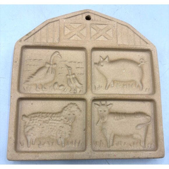 Farmyard Friends Mold 1994 The Pampered Chef USA Stoneware Barn‎ Shape - Picture 1 of 3